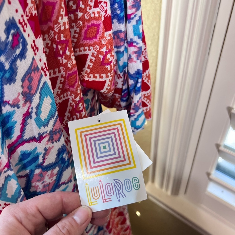 🆕 LuLaRoe Red and Blue Patterned Duster - Picture 2 of 6